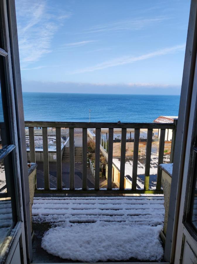 Les Galets Bleus Étretat